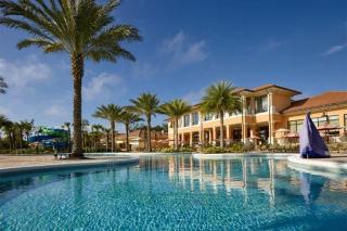 Spacious Regal Oaks Retreat - Steps to the Pool - 0