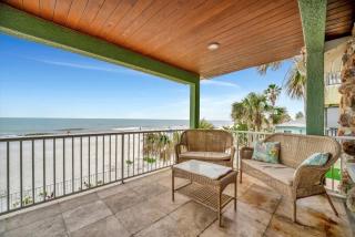 Stones Throw Beachfront Premier Suite #4 VIEWS - Clearwater Beach - 5