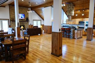 Westcott House- Privacy, amenities and space all in one beautiful package! - Luray - 9