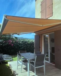 Maison Jasmin, Modern, air-conditioned 2-bed with lovely terrace & communal pool - Le Plan-de-la-Tour - 8