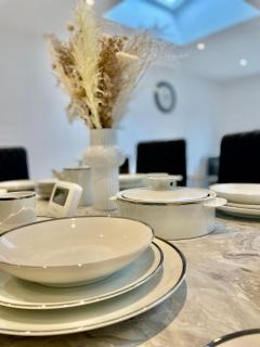 beautiful 3 bedroom apartment in cambridge sleeps 7 - Milton - 3