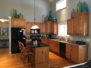 HUGE cove! Canoes, SUPs, fire pit - Waterfront Lake Gaston - Littleton - 8
