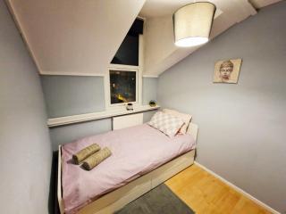 Brixton/Oval House - London - 1