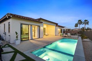 Palm Breeze by VARE - Private Pool&Spa, Spacious! - La Quinta - 1