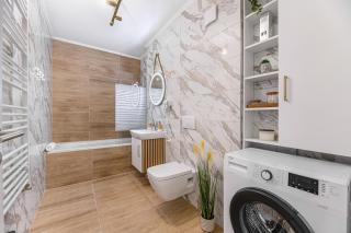 Adara Suite with Parking -Tractoru Coresi - Brasov - 3