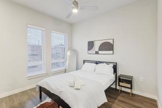 Elegant Downtown 1BD Condo with Pool & Gym - Fort Worth - 0