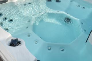 King Bed Exec Suite Hot Tub, Gym, Grill & Laundry - 6