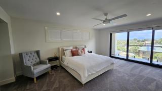 Luxury in Lighthouse Beach - 4