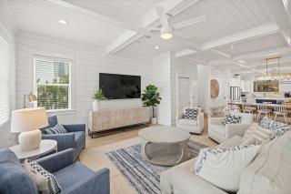 8BR Destin Escape with Pool Hot Tub and Game Room - 3