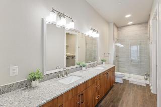 Luxury 2BD Condo with Pool & Gym - Fort Worth - 4