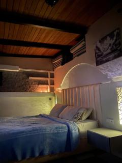 The Blue Terrace - 4