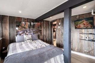 Zen Nest Eagle & Falcon Cabins - Duck Creek Village - 2