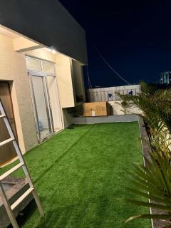 StâyIñ Lawn AC 8k mini Screenplay Gardenluxury - Kondapur - 7