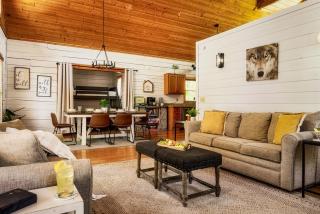 Luxurious Zen Cabin with Private Indoor Pool, Arcade, Hot Tub, Arcade, Bbq & Movie Projector - Sevierville - 5