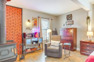 10 Mi to Dtwn Kansas City Cozy Studio with Grill! - Kansas City - 3