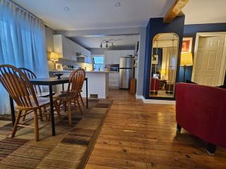 2-Bedroom House with free parking - Brampton - 6
