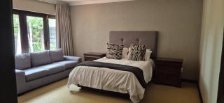 Luxury oasis retreat - Hartbeespoort - 9