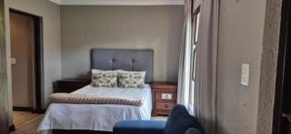 Luxury oasis retreat - Hartbeespoort - 7