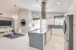 12 Mi to the Strip Las Vegas Home with Luxe Oasis! - 5