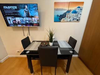 Cozy Condo in Ermita Manila near St Lukes Medical Center and US Embassy - 8