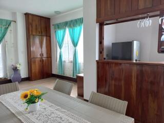 V&V House - Puerto Villamil - 8