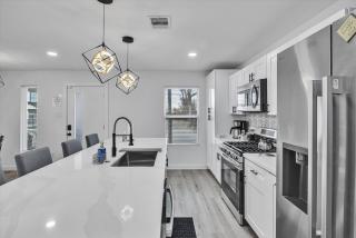 Nr Dt Heights Games Wifi Pets Deck Yard - Houston - 9