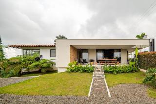 Exclusiva casa de 3habs en Pereira con vistas espectaculares - Pereira - 0