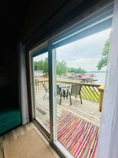 Astonishing view 100 feet from the lake! - Sunrise Beach - 8