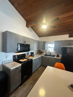 Astonishing view 100 feet from the lake! - Sunrise Beach - 6