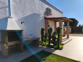 Bonita casa con jardín y piscina - 5