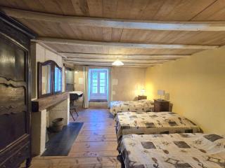 Gîte lumineux 3 chambres avec WiFi et parking à Champagnac-de-Belair - FR-1-616-464 - 1