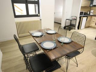 T3 Centre Luchon avec Parking pour 4 Pers - FR-1-313-240 - Luchon - 4