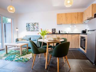 Appartement T2 avec grande terrasse et parking - FR-1-553-291 - Balaruc-les-Bains - 0
