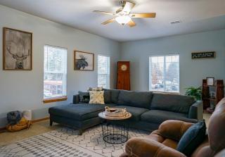 Cozy family home 2 blocks to river - 8