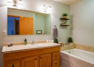 Cozy family home 2 blocks to river - 4