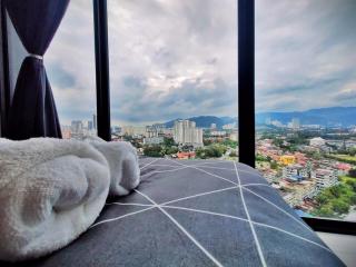 Luxury Sky Pool 8-Pax City Centre Beacon - George Town - 0
