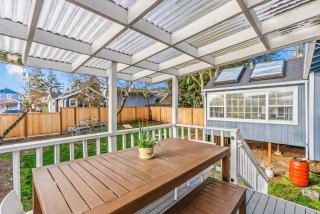 North Seattle house with 4BD 3BA, AC, sunroom, fenced yard - Seattle - 8