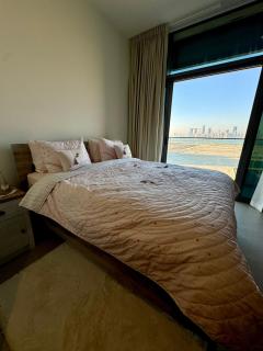 Luxury Saadiyat Fully Equipped Apartment - 3