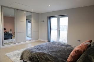 Luxury Isla Cottages, Bourne! Dog-Friendly, Countryside Views, Garden, Parking, 5mins Pubs - Family Holiday - Lincolnshire - 3