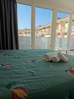 Sky View apartment with Swimming pool, AC, Wifi, M2 - Milan - 5