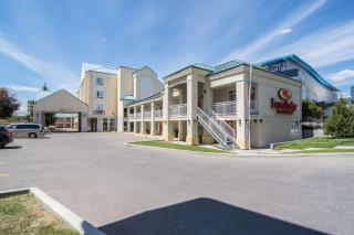Econo Lodge Inn & Suites University - Calgary - 0