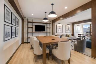 Everhome Suites Corona - Corona - 3