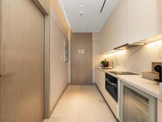 FIVE luxe JBR - High Floor Studio - Pool & Beach Access - Ventura Stays - 5