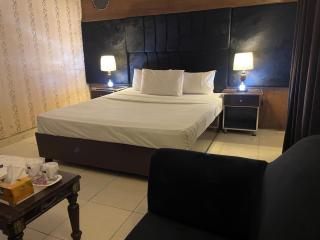 COUNTRY club MOTEL - Lahore - 2