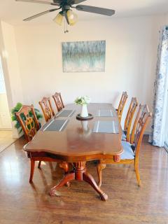 Canyon View 2BR Near Beach Balcony Retreat w Parking - San Diego - 7