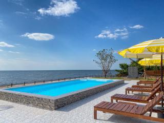 Charome Resort - - 0