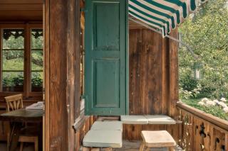 Swiss Chalet Near Gstaad: Luxury Spa Views - 1