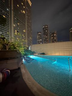 Novotel Suites Celestia at Hotel Residences Acqua Manila - Manila - 4