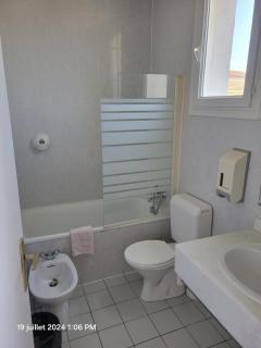 grand T4 proche sanctuaires - Lourdes - 3