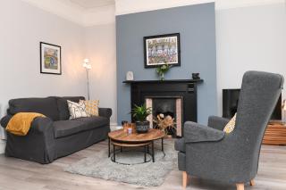 Harrogate Self Catering - King's View - Overlooking Harrogate Convention Centre -Private Parking - Harrogate - 0